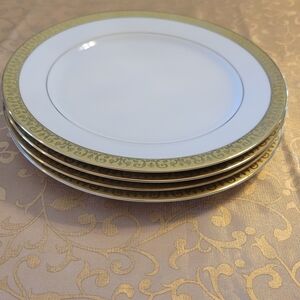4 Pieces of Fine Porcelain Plates By Royal Gallery Gold Buffet 8.1/2"
